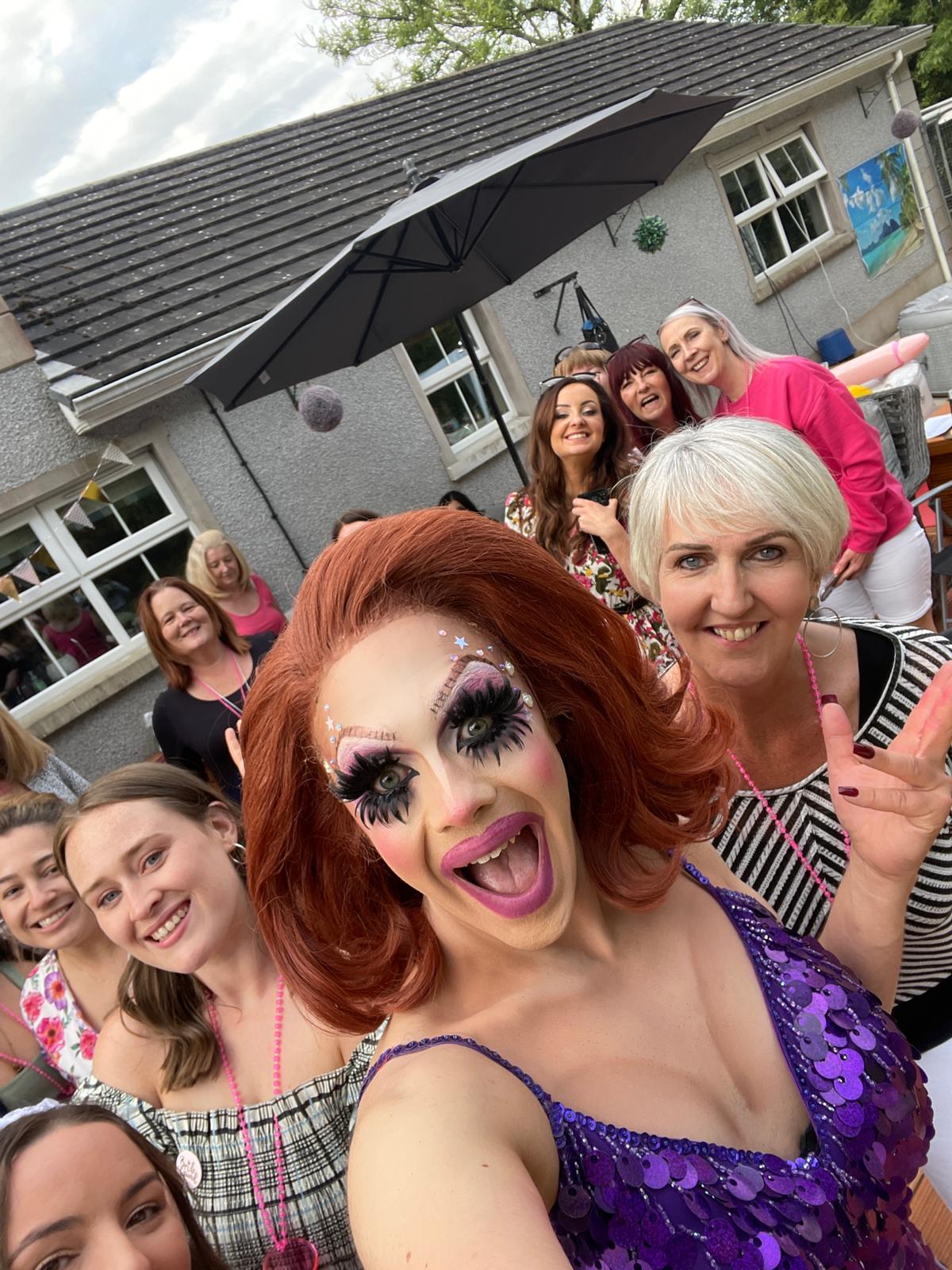 Drag Queen Entertainment Review